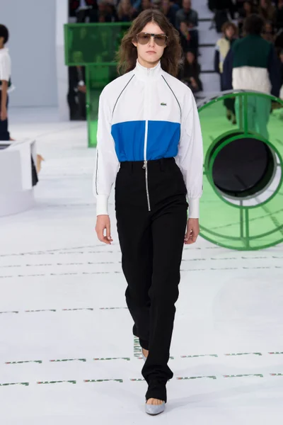 Look 13